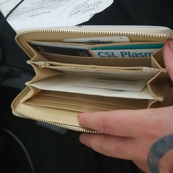 Wallet - Picture 4 of 4